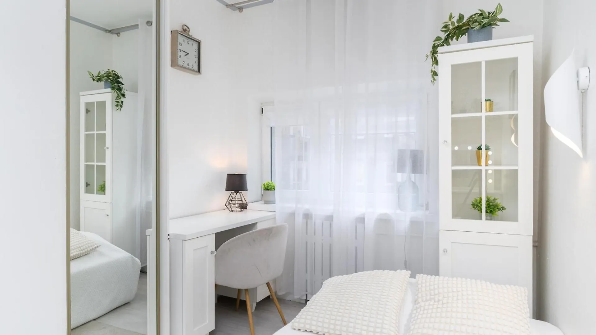 Vistula Riverside Serenity Apartment Krakow